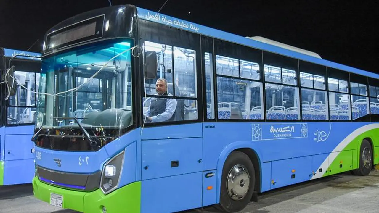 تحديث الأسعار.. تذاكر أوتوبيسات النقل العام العادية والمكيفة بعد تقسيم المحطات 2025